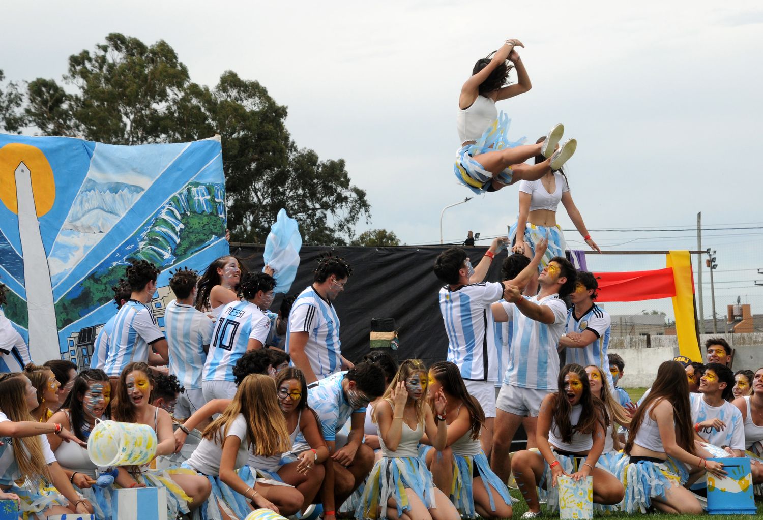 Más de 1200 estudiantes participarán este domingo de la Farándula