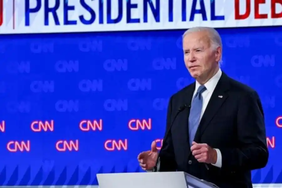 En Estados Unidos afirman que Biden analiza bajar su candidatura