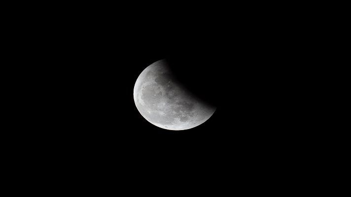 EL MÁS LARGO DEL SIGLO XXI: el último eclipse parcial de luna será el próximo 19 de noviembre