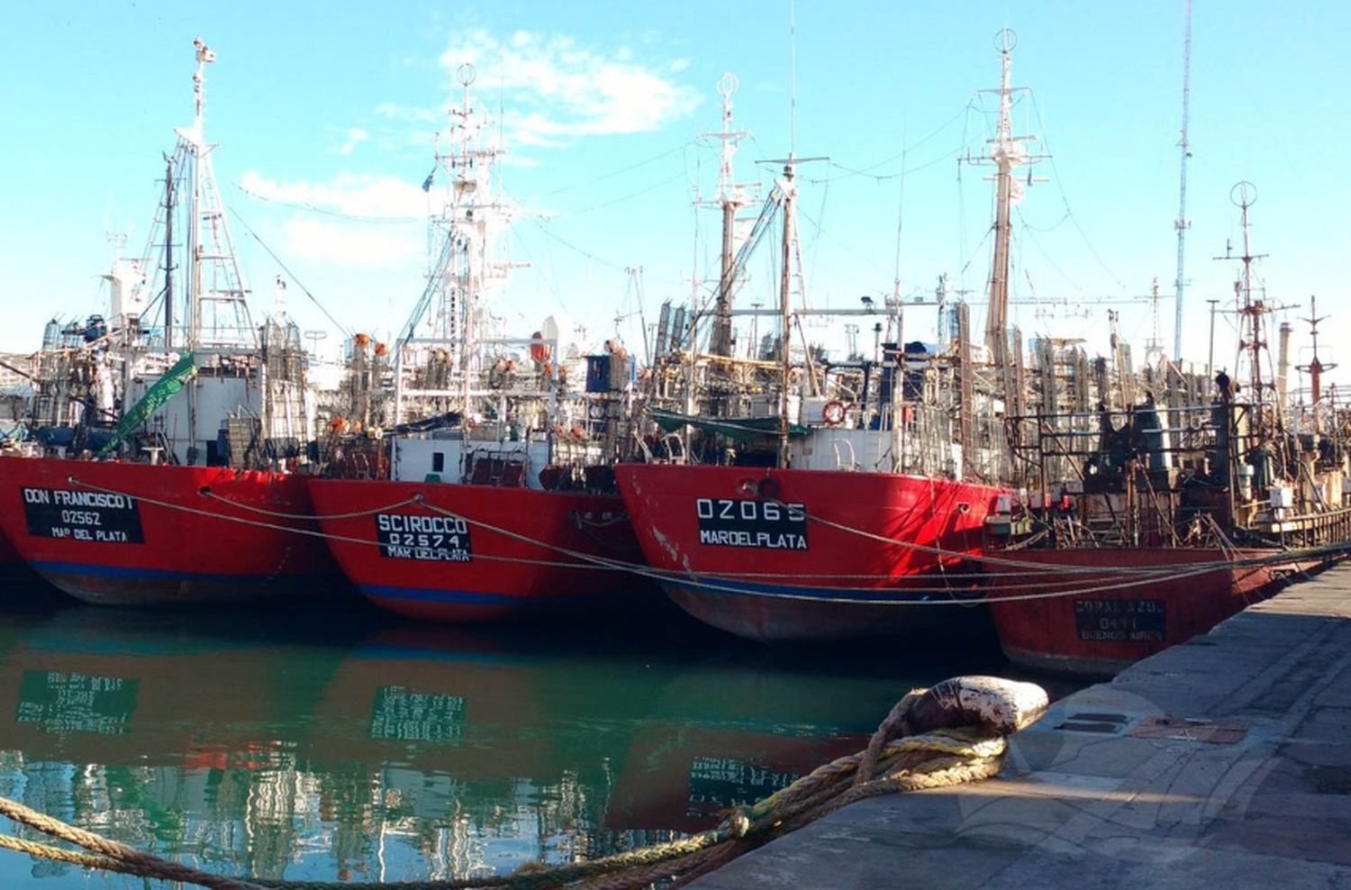 Gremio pesquero rechazó abordajes de buques en alta mar