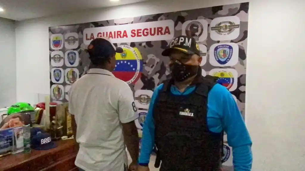 ¡JUSTICIA! Imputarán cuatro delitos a polivargas que asesinó de un disparo a canino en Catia la Mar