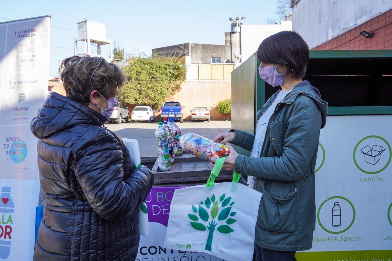 Vicente López promueve las "Botellas de Amor": Cómo hacerlas y dónde llevarlas