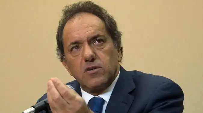 Scioli: "Mi camino para solucionar los problemas no hubiera sido este ajuste ni dejar todo como estaba"