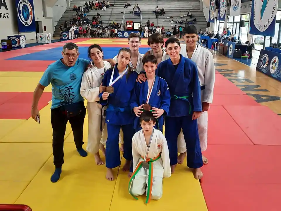 Judocas del CIJAA se lucieron en Córdoba y Carlos Paz