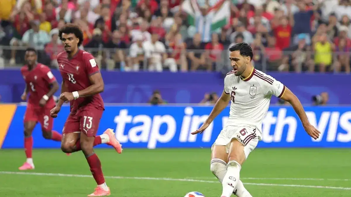 España eliminó a Portugal con un gol agónico de Merino y se metió en cuartos de final
