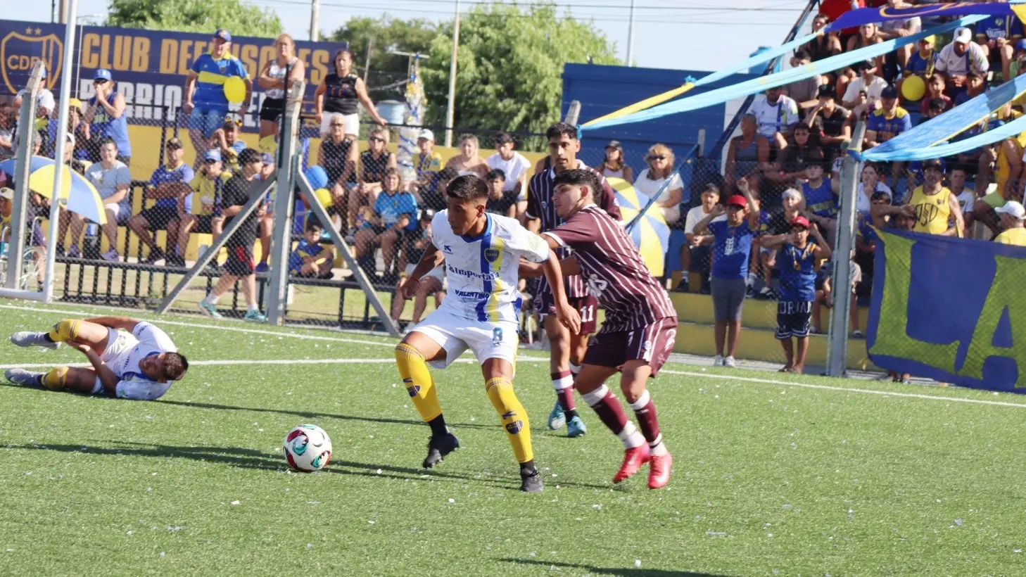 Empate como local de Defensores de Nebel ante Lanús y liderazgo ajustado