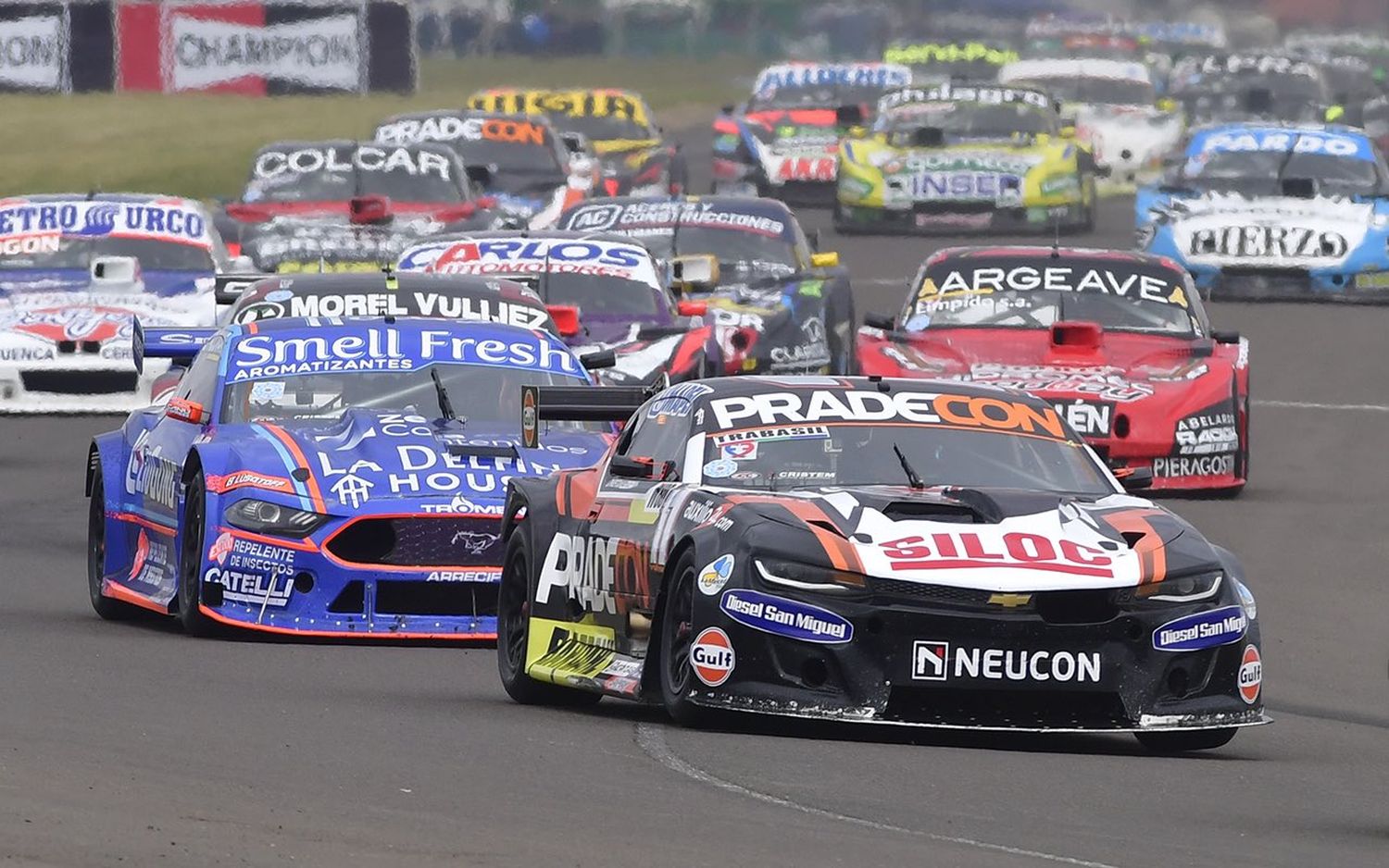 Christian Ledesma debió abandonar a 5 vueltas del final. (Foto: Guillermo Cejas)
