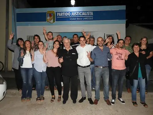El peronismo puso primera en Larroque y comenzó la campaña