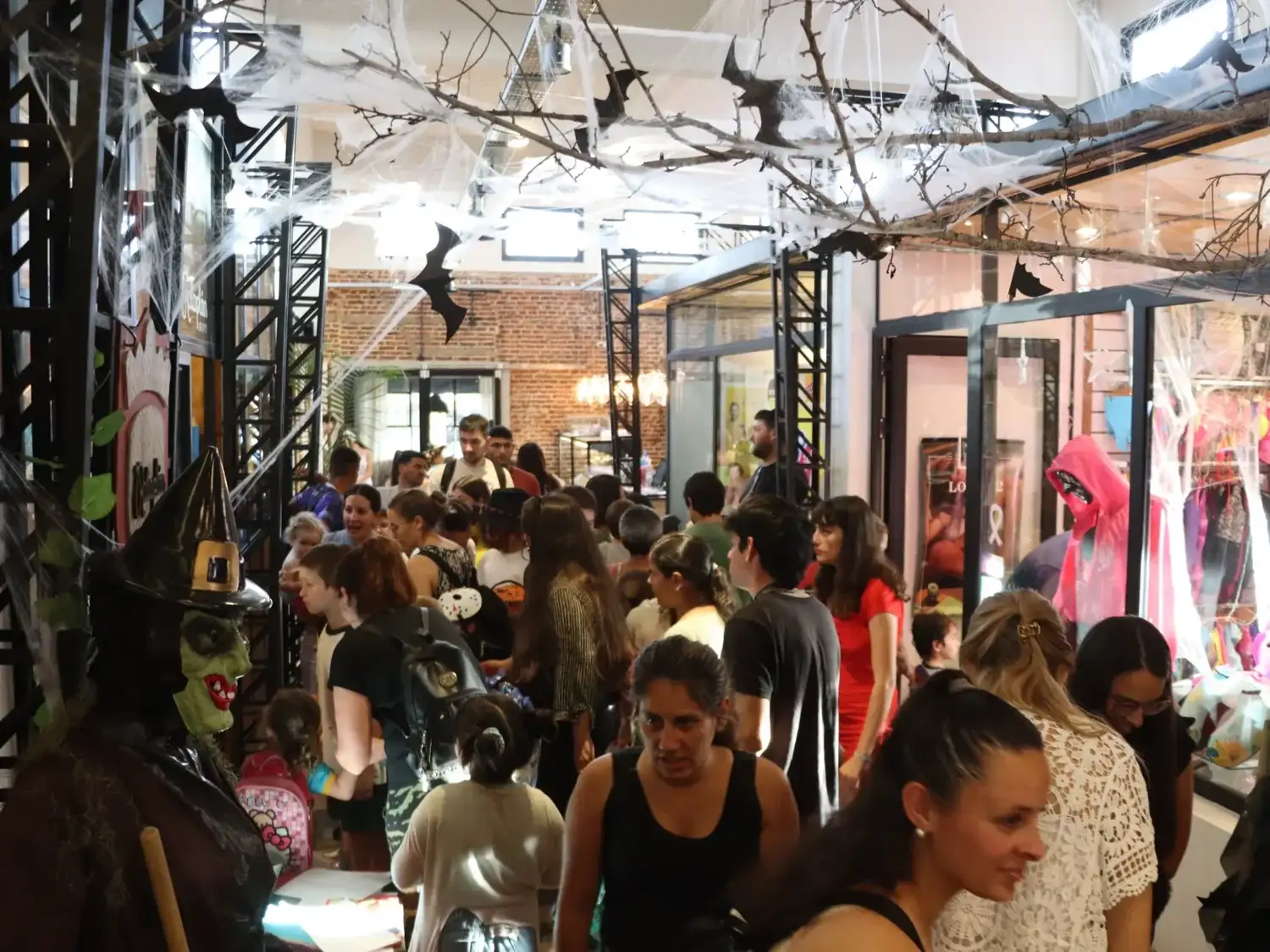 Los mercados municipales celebrarán Halloween con propuestas para toda la familia