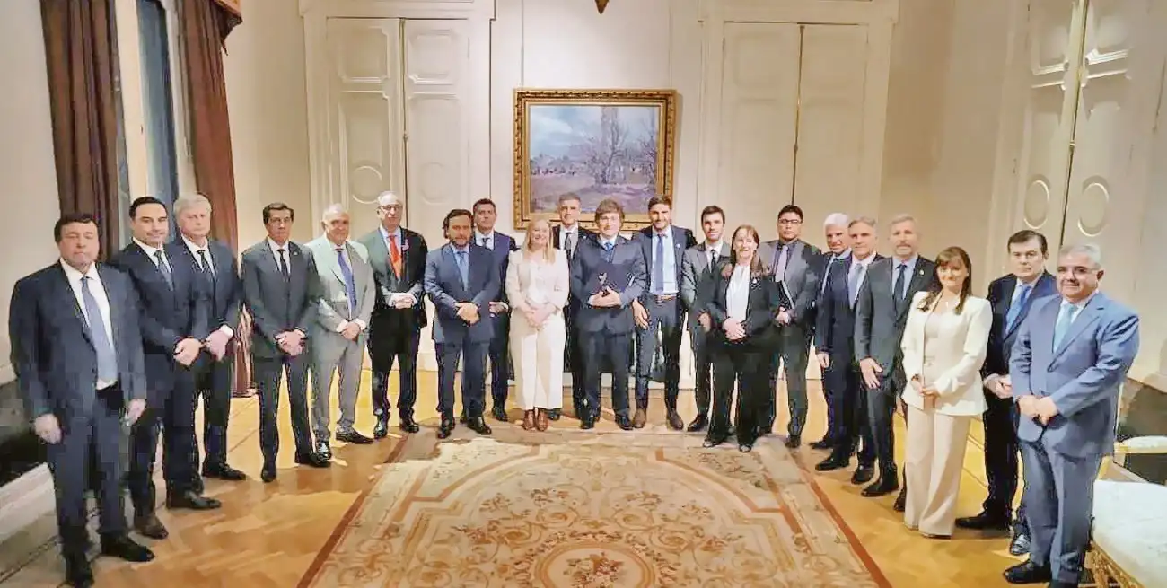 Milei, los gobernadores y una negociación "de ajedrez" para el reparto de fondos de cara a la reforma laboral.
