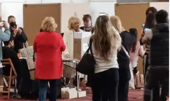 Mirtha Legrand fue a votar y la ovacionaron