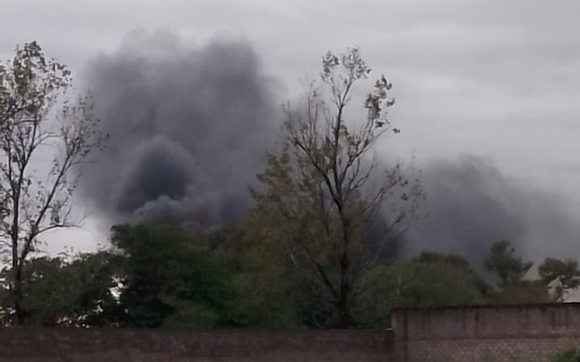 “Humo en el basural”