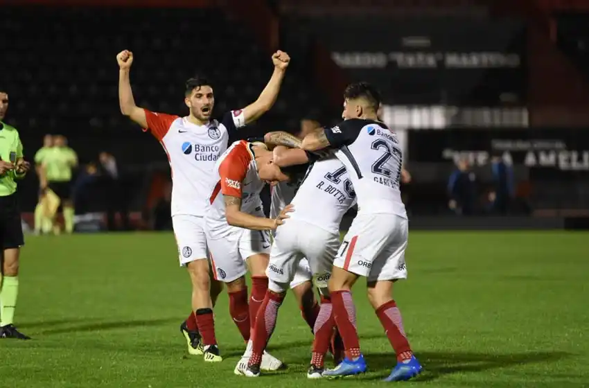 San Lorenzo venció a Colón en los penales y también avanzó de ronda