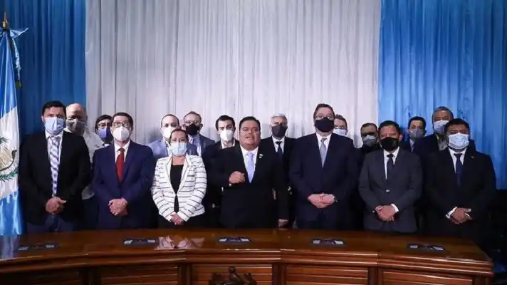 Congreso de Guatemala suspende aprobación de presupuesto que desató protestas