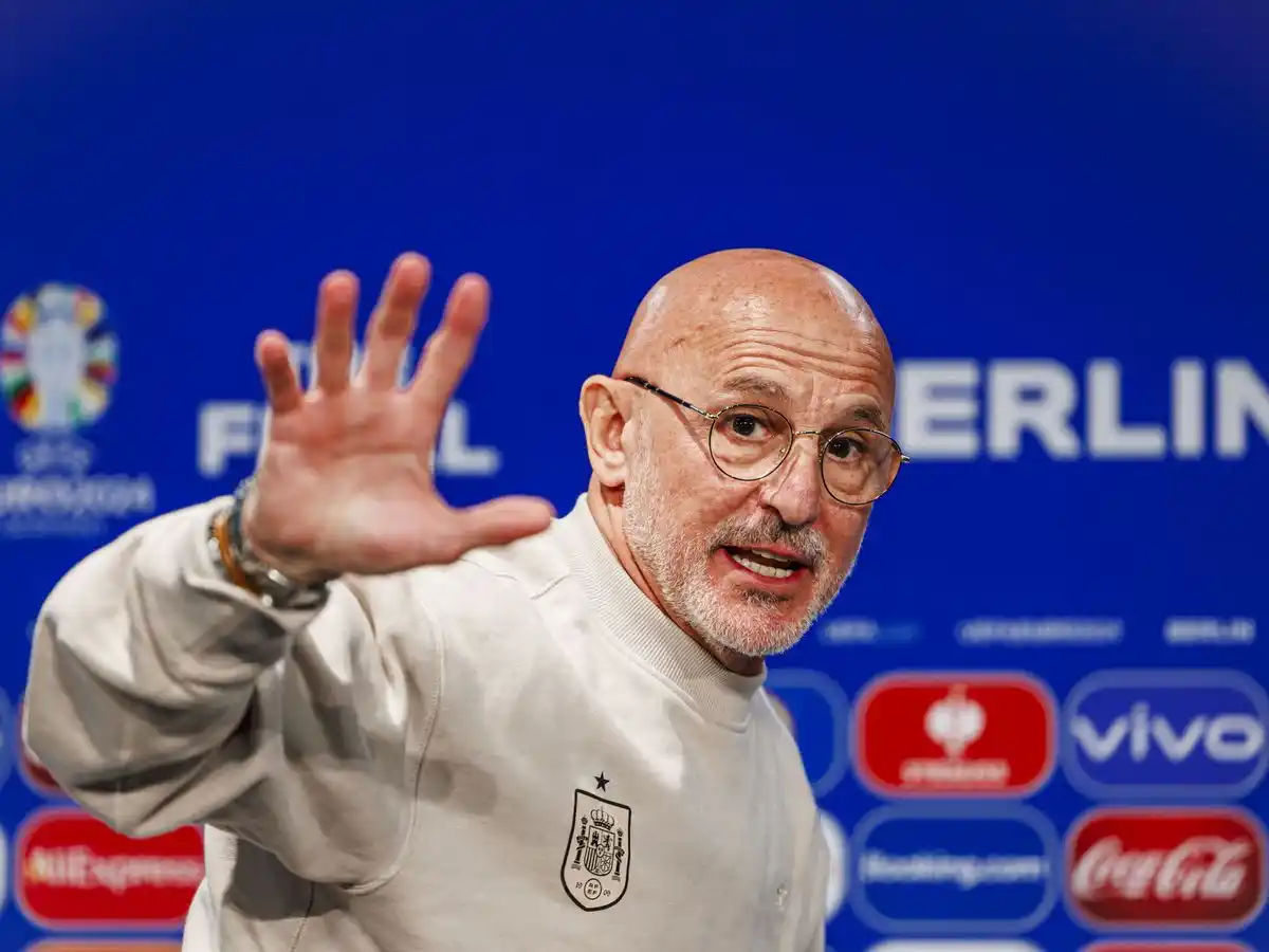 A 26 días del Mundial: los entrenadores que llegan bajo presión
