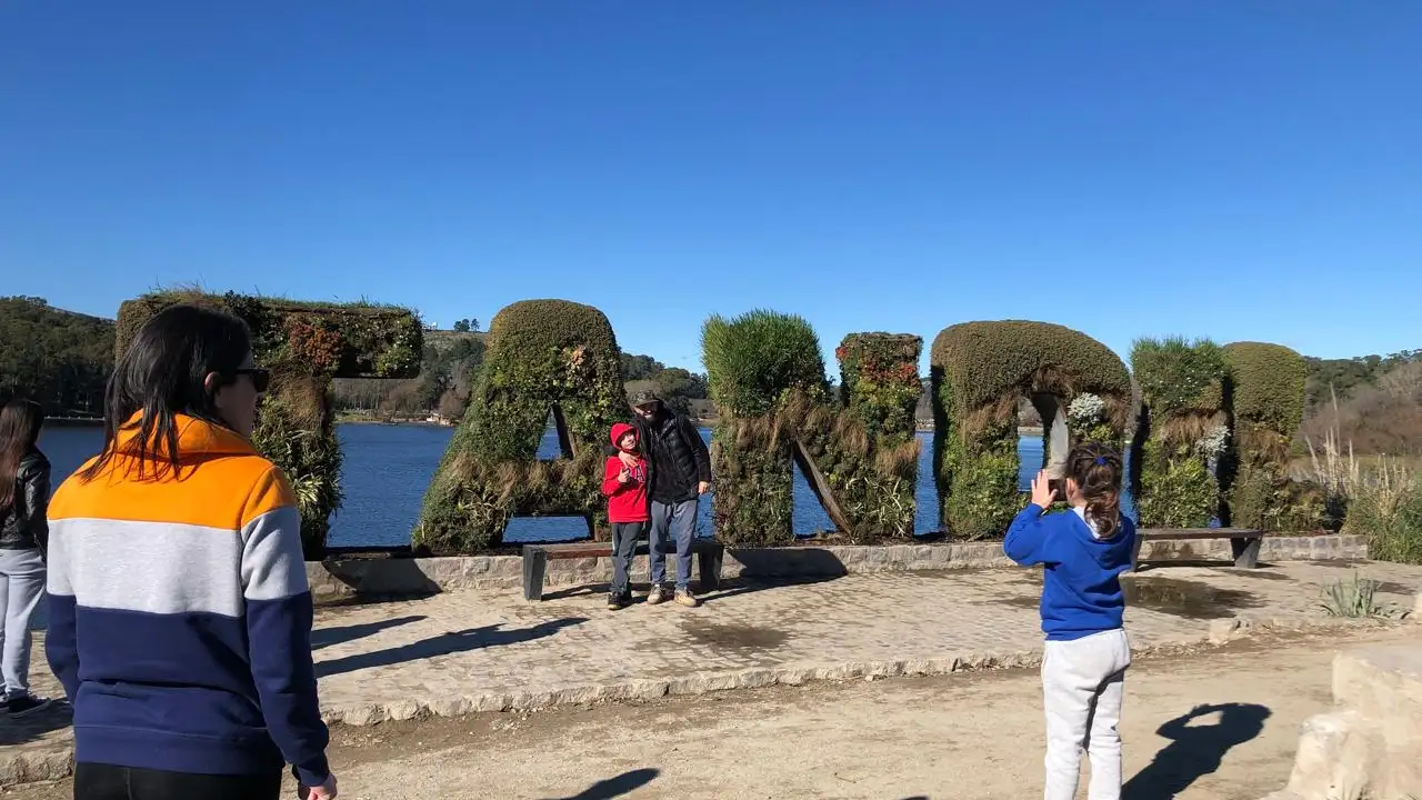 Si bien las lluvias marcarán las primeras jornadas, se espera una mejora progresiva hacia el cierre del fin de semana largo con condiciones más estables en Tandil.
