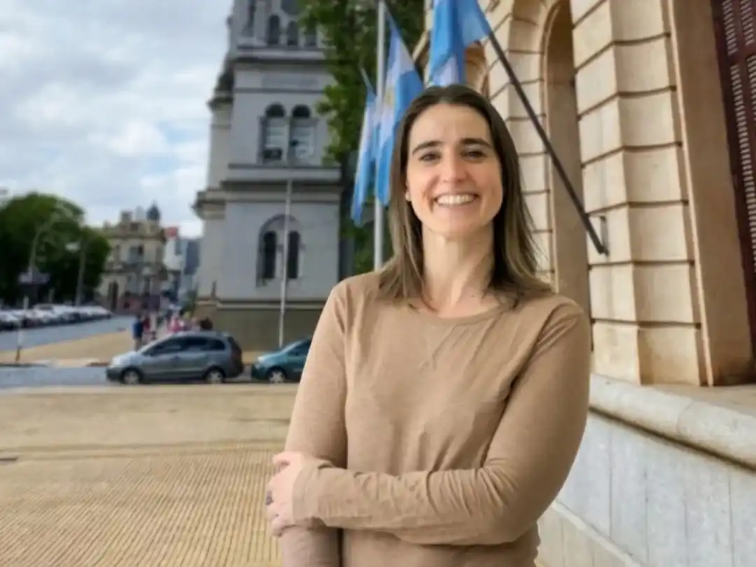 Débora Vulcano Resta asumirá como nueva directora de la Escuela Municipal de Talentos.
