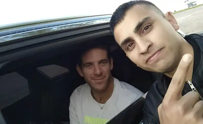 Hacía dedo en la ruta y lo levantó Juan Martín del Potro