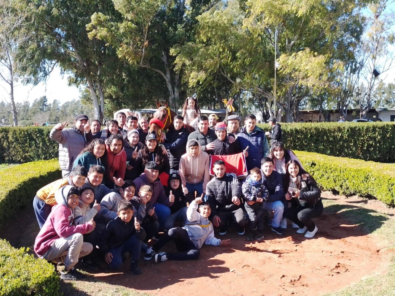 Gran jornada hípica en Gualeguay: 13 carreras y un hipódromo colmado