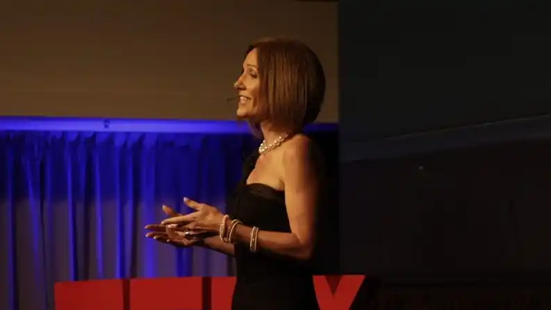 Diana Arias presentó la charla “El legado de las historias familiares, un tesoro para rescatar”