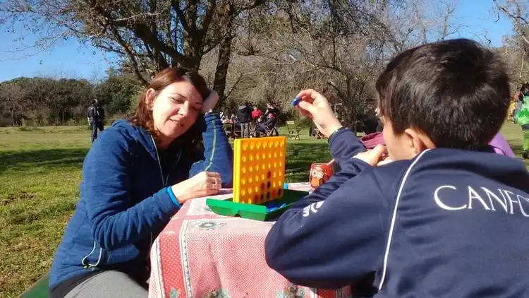 Día Mundial de la adopción: Qué hace la Provincia con los chicos de más de 10 años que no pueden ser adoptados