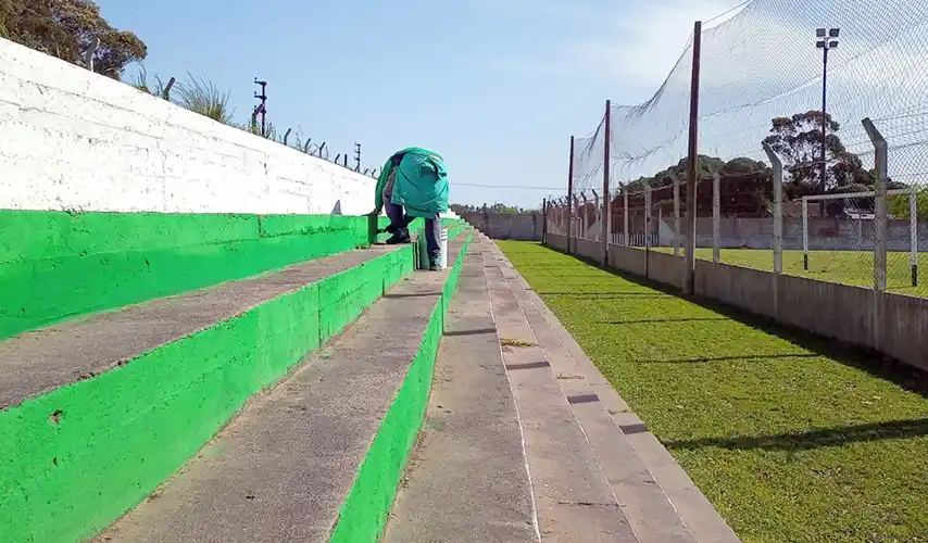 Estación Quequén proyecta obra de iluminación en su estadio