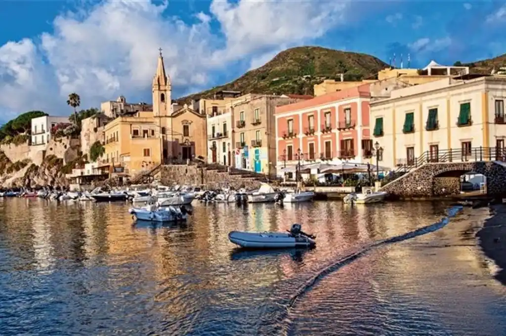 Sicilia necesita médicos, la UNR firmó un acuerdo y en febrero abre convocatoria