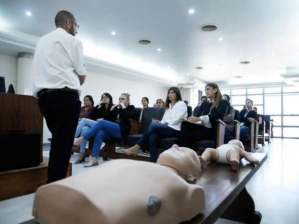 Empleados y funcionarios judiciales participan de un curso de RCP