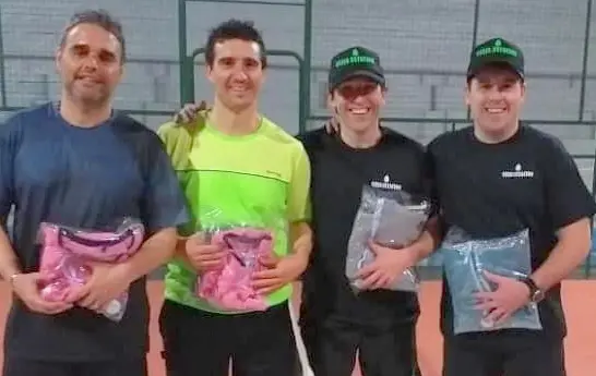 Más campeones en el padel