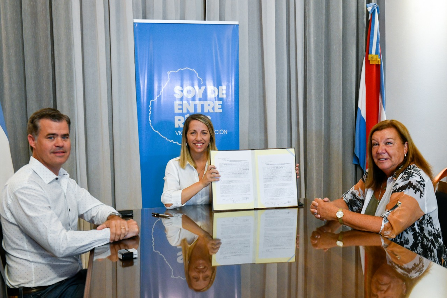 Stratta y Piaggio firmaron el convenio para la reparación del acceso norte a Gualeguaychú 