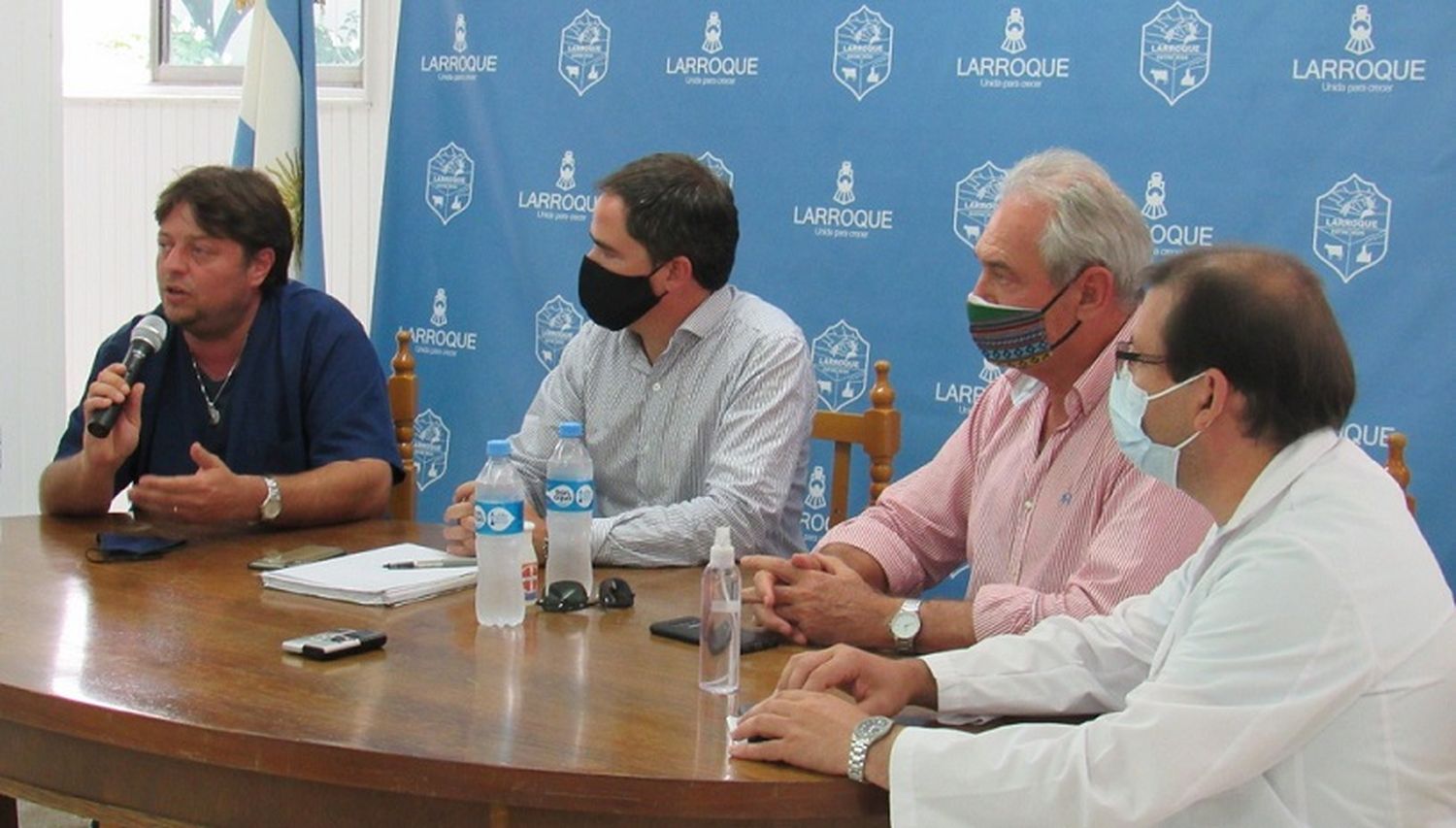 La Municipalidad de Larroque entregó el listado de vacunados, pero pidió que no se haga público