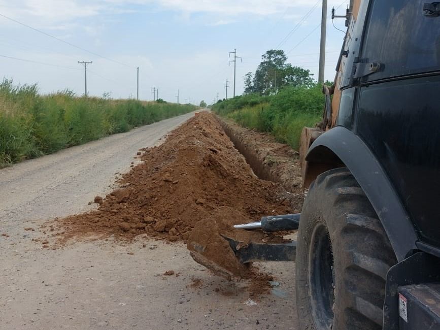 Maquinarias en tarea de excavación