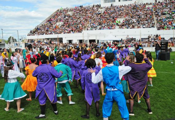 Más 1000 jóvenes serán los protagonistas de una nueva edición de la Farándula Estudiantil