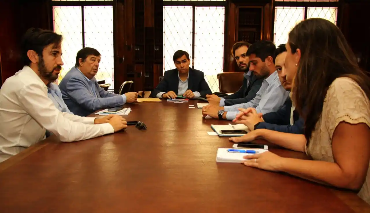 La Provincia y la industria textil promueven  una mesa de trabajo para impulsar el sector