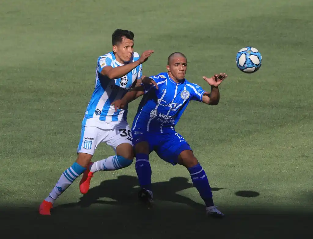 Racing reaccionó para aplastar a Godoy Cruz