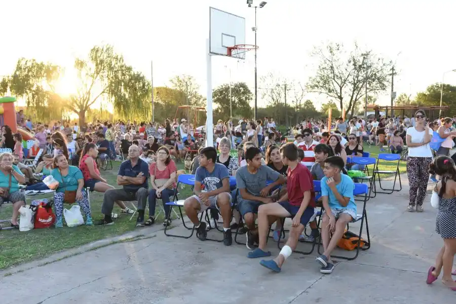 Festejo en el barrio Antártida Argentina