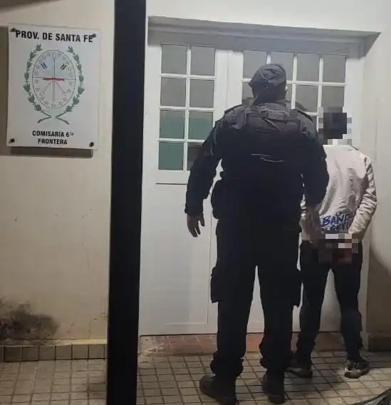 La Policía de Rafaela aprehendió a tres personas con presunta droga - 3