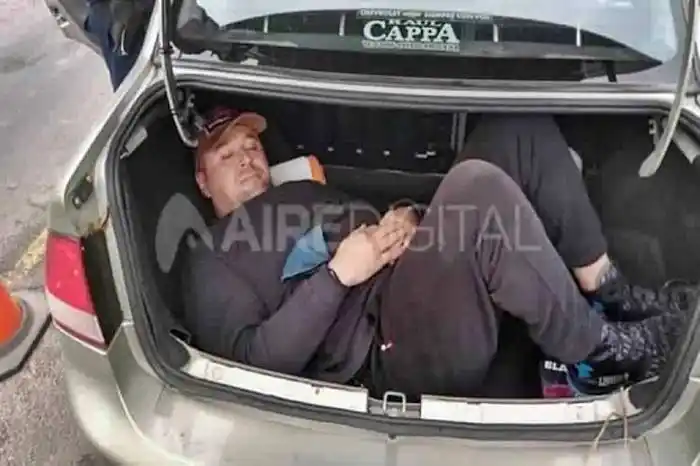 Insólito: circulaba en rutas  entrerrianas con un ucraniano en el baúl