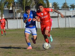 El líder Central Larroque no pudo ante La Vencedora y Juventud Urdinarrain quedó a tiro, tras ganar el clásico