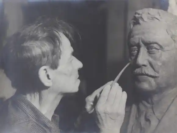 El Complejo Cultural del Viejo Mercado inaugura una muestra sobre el escultor Ricardo Merlo