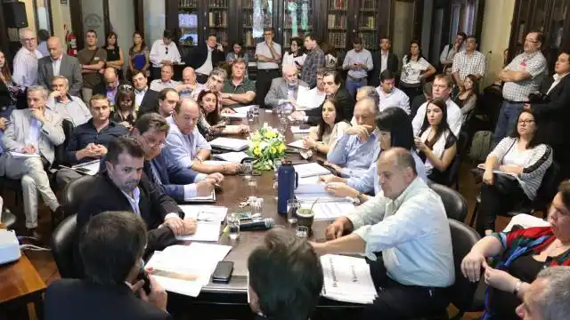 El Ministro de Economía presentó el Proyecto de Presupuesto ante Diputados 