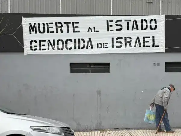 all boys  antisemitismo