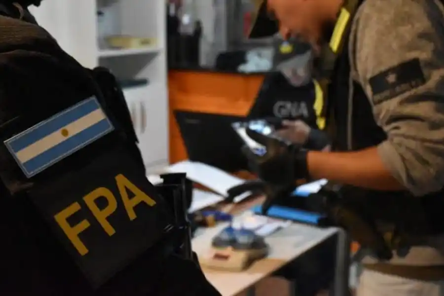 Detuvieron a seis policías por asociación ilícita en Cruz del Eje y Deán Funes