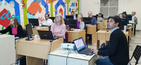 Comenzó el segundo nivel del taller de informática para adultos mayores