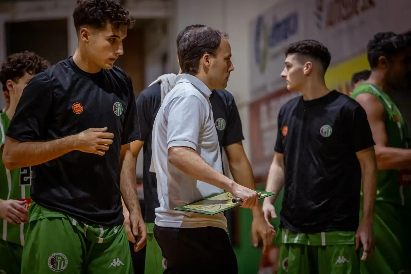 Juan Tumminello, DT de Kimberley.