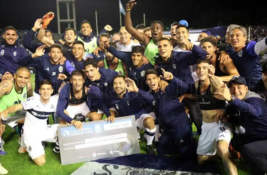 Gimnasia le amargó la fiesta a River en el Minella