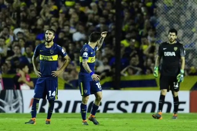 El reclamo de Agustín Rossi a Nahitan Nández tras su error y los silbidos contra el arquero