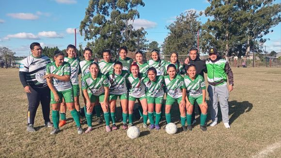 Con un partido más, Estudiantes y Constitución llegaron a la punta del femenino junto a Santa María