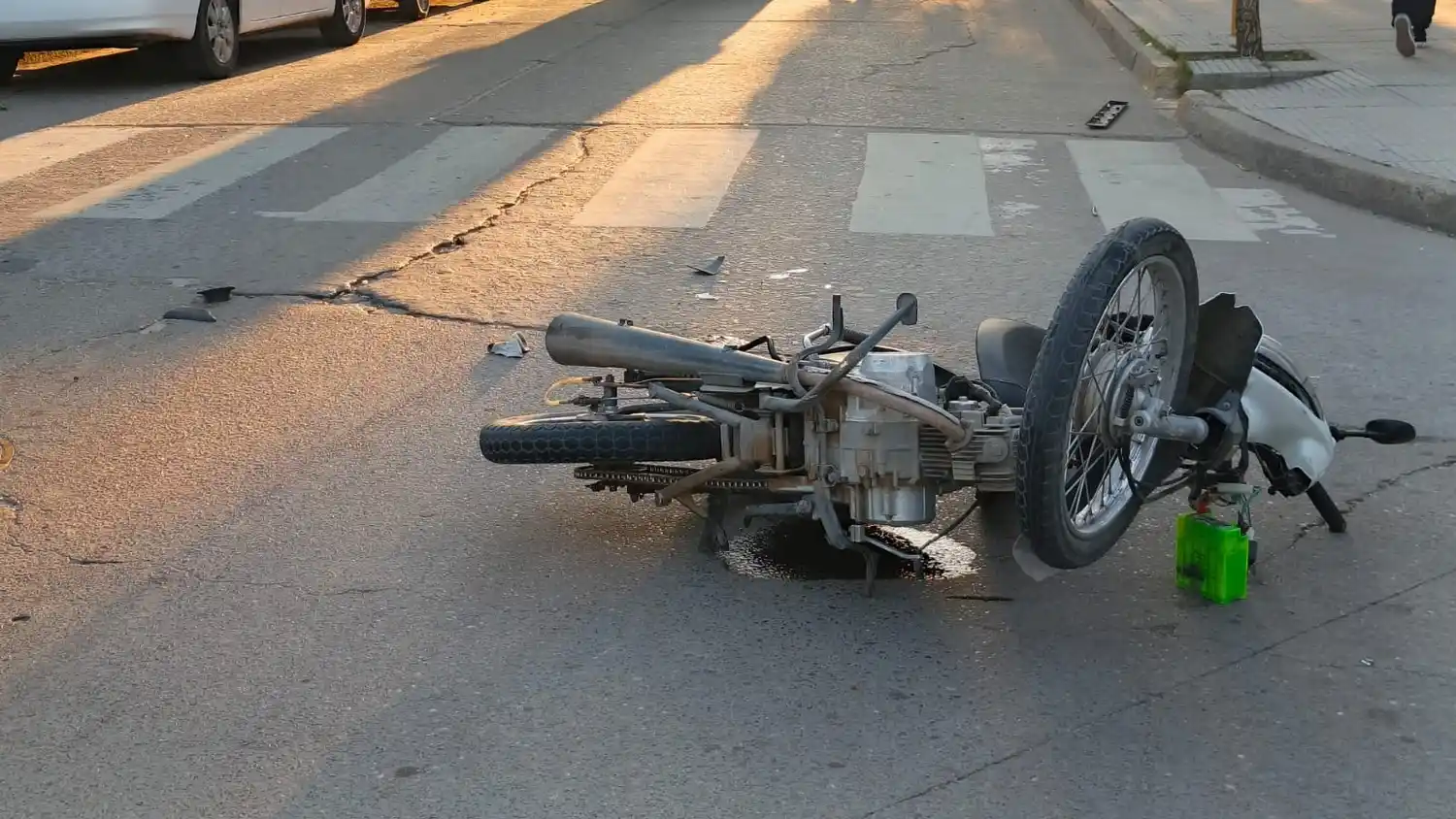 Tremendo choque en Gualeguaychú: un joven quedó internado en Terapia Intensiva