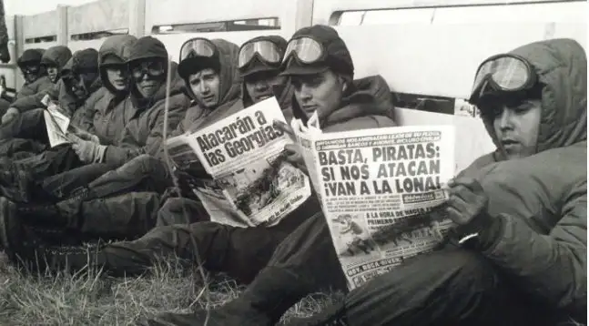 Saúl Pérez es el primero que aparece en la imagen.